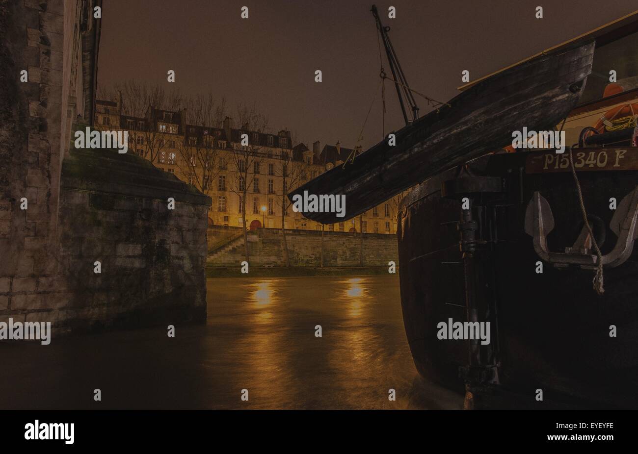 Il Pont Marie è un ponte al di sopra della Senna a Parigi, Francia. Si collega l'Ile Saint-Louis al molo dell'Hotel de Ville 27/12/2012 - Sylvain Leser Foto Stock