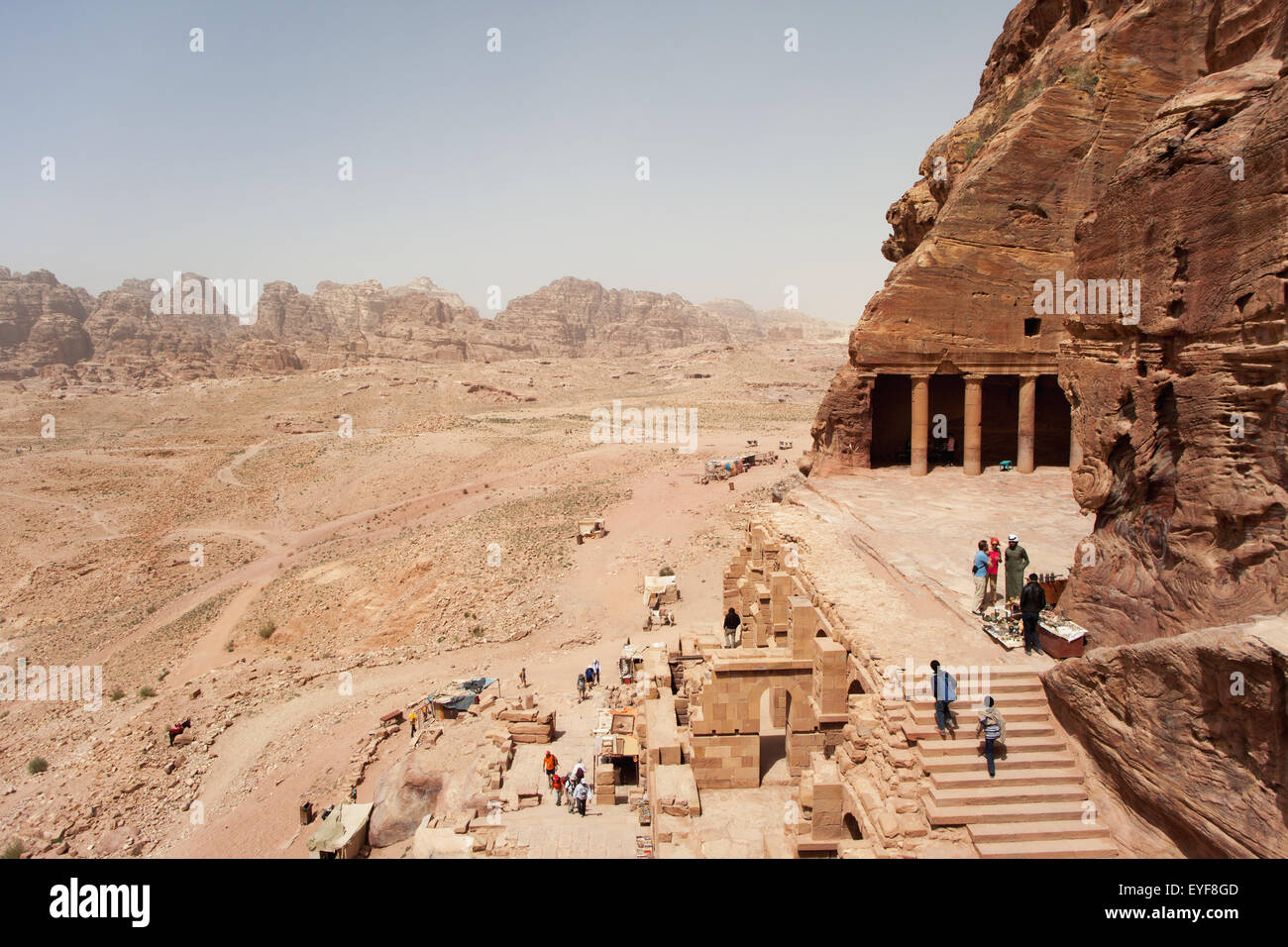 La tomba di URN, parte delle tombe reali; Petra, Giordania Foto Stock