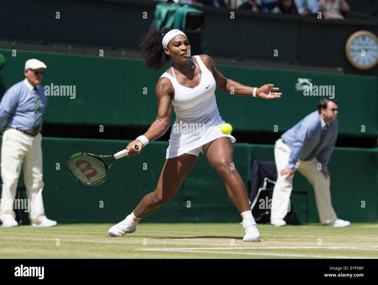 11.07.2015. Il torneo di Wimbledon Tennis Championships 2015 tenutosi presso il All England Lawn Tennis e Croquet Club di Londra, Inghilterra, Regno Unito. Foto Stock