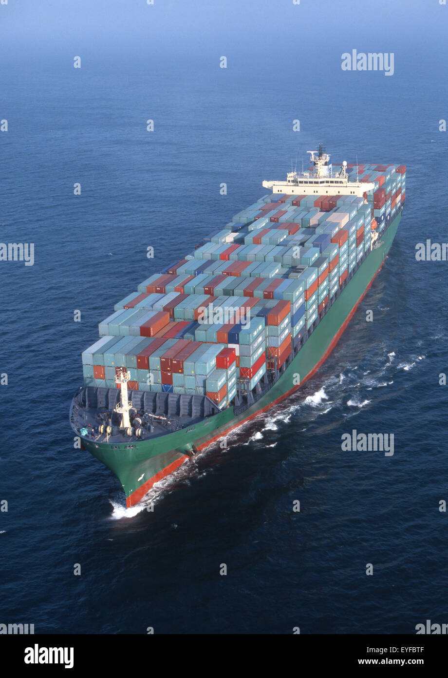 Container in mare antenna Foto Stock