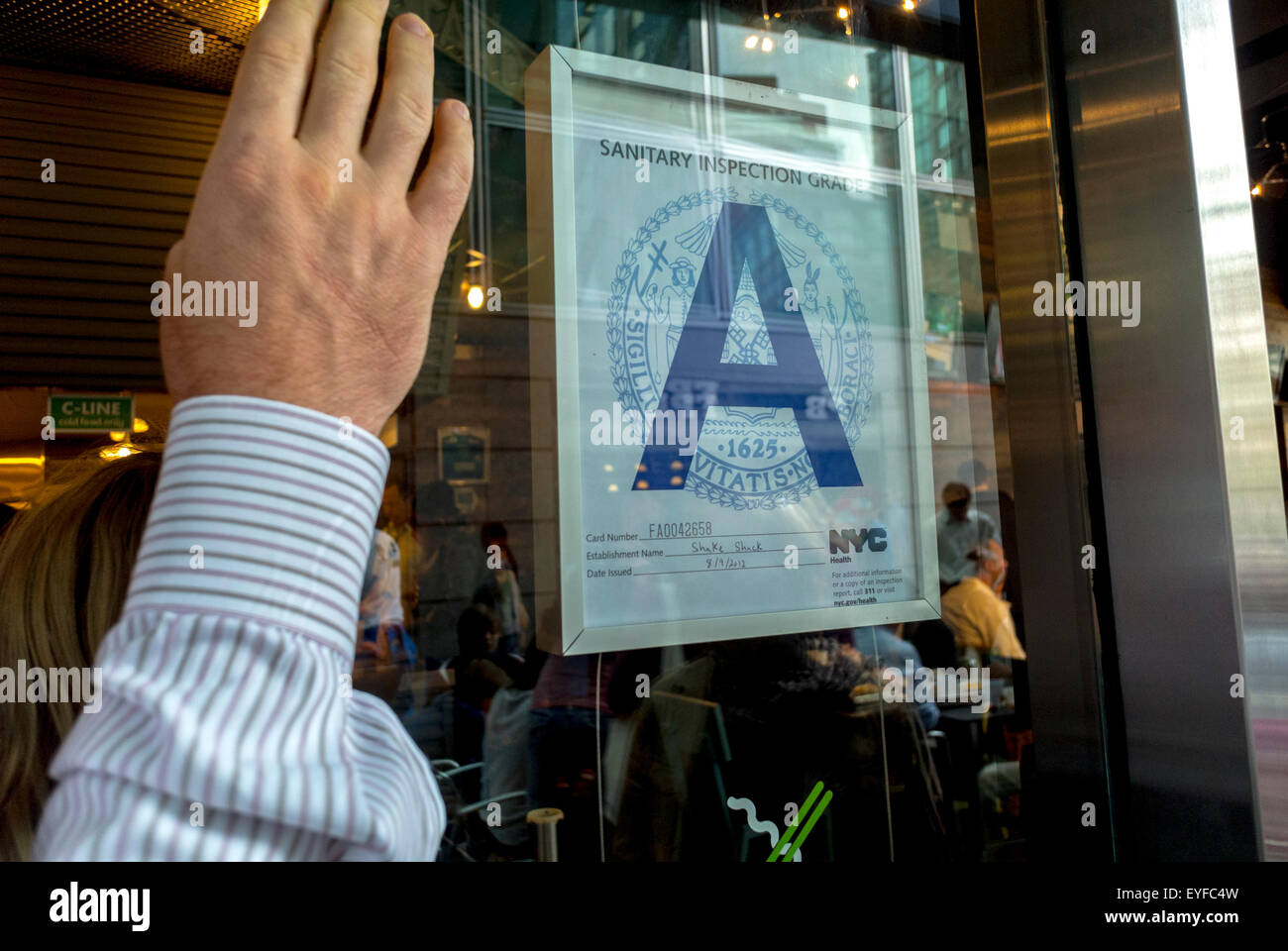 New York CIty, NY, STATI UNITI D'AMERICA, dettaglio del Dipartimento della Salute Scheda di valutazione nella finestra, American Bistro Ristorante, nell area di Wall Street, 'Shake Shack' Foto Stock