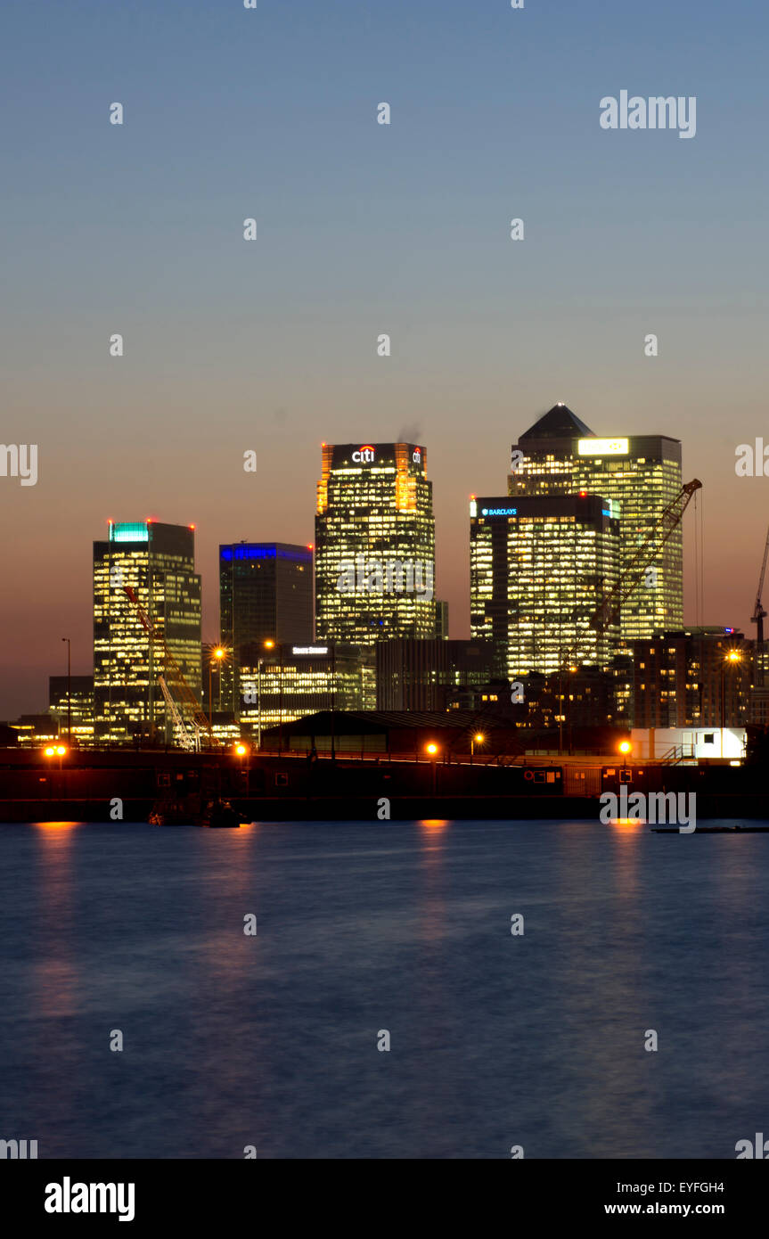 Regno Unito, Inghilterra, Londra, Canary Wharf Isle of Dogs Docklands Albert Docks. Foto Stock