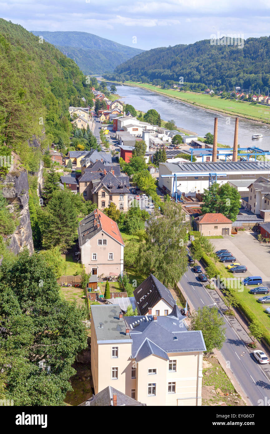 Vista aerea di Bad Schandau nella Svizzera sassone (Saechsische Schweiz), Germania. Foto Stock