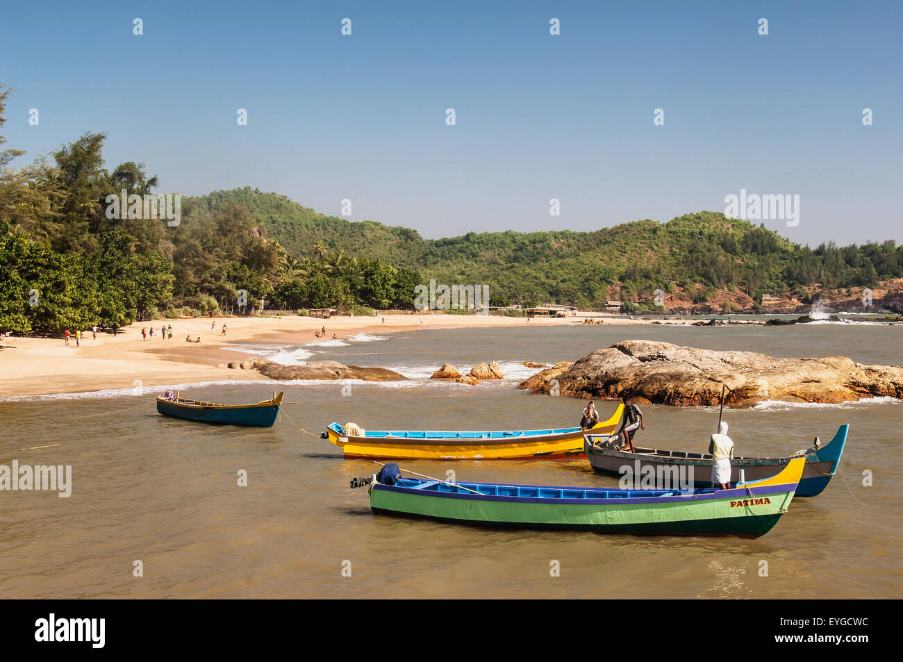 India, Karnataka, barche da pesca sul Kudle e Om spiagge; Gokarna Foto Stock