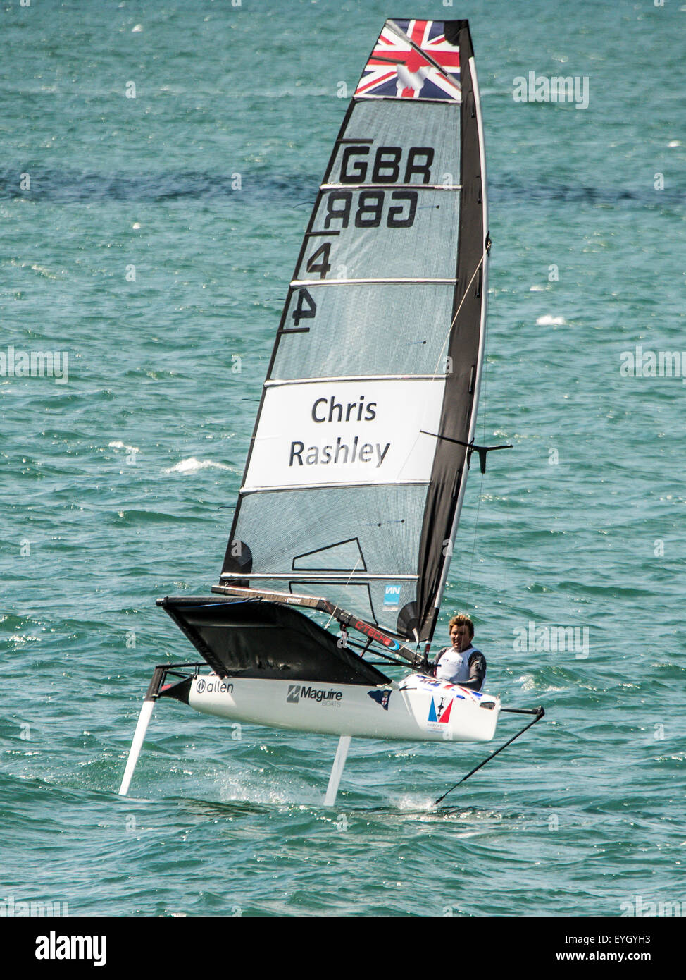 Chris Rashley moth racing per il team GBR nel Solent portsmouth Foto Stock