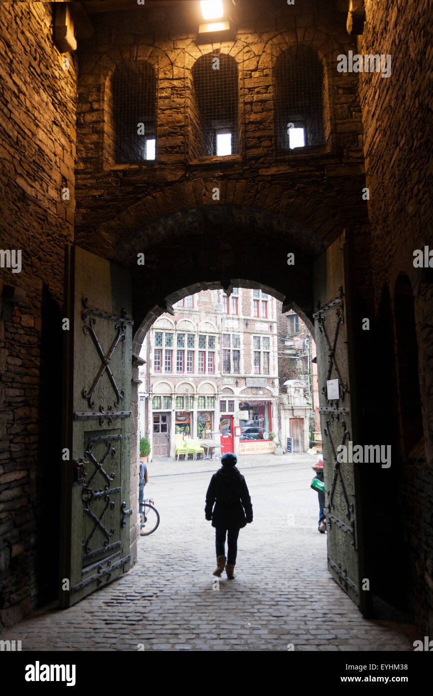 Het Gravensteen, "Castello dei Conti', sede dei conti delle Fiandre si affaccia sul centro storico di Gent, Belgio Foto Stock