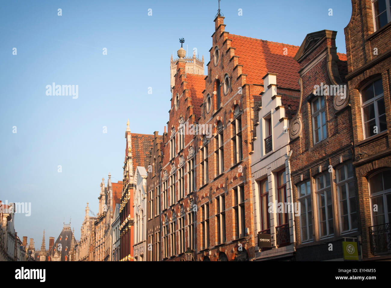 Facciate tradizionale nella città vecchia Bruges Belgio Foto Stock