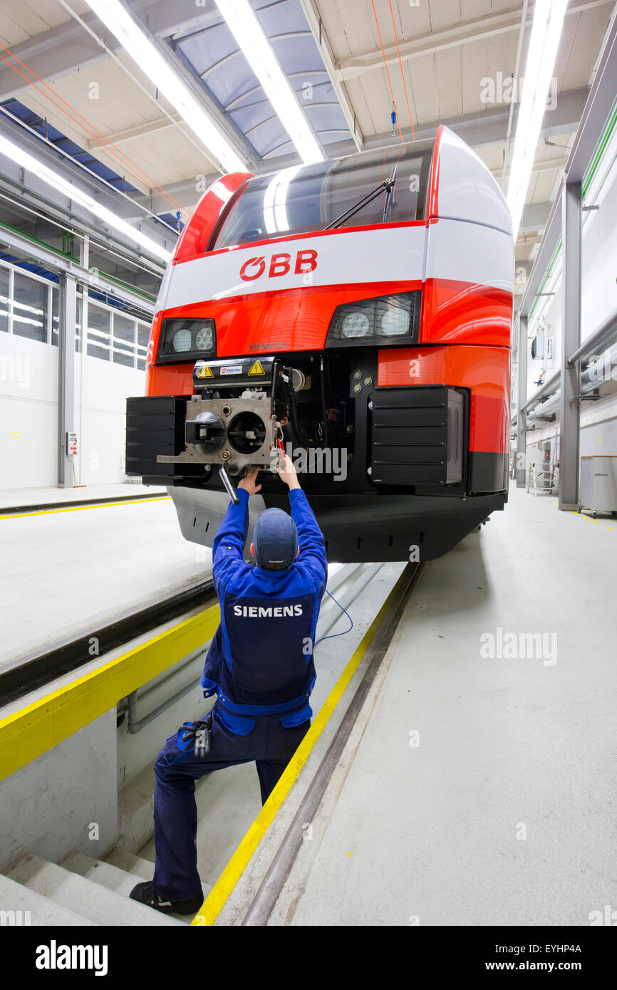 Krefeld, Germania, Desiro CityJet la Siemens rail impianto auto Foto Stock