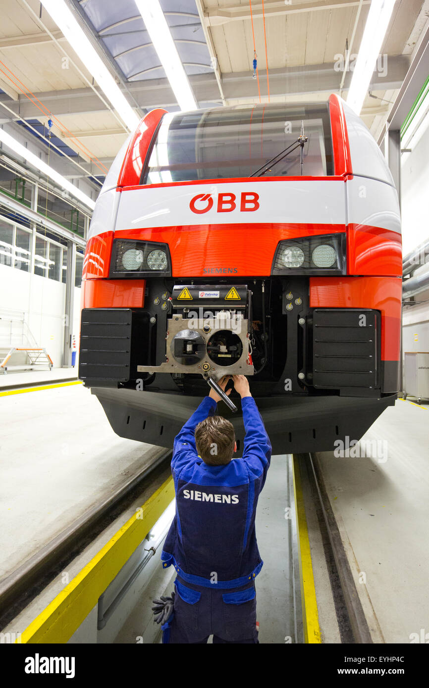 Krefeld, Germania, Desiro CityJet la Siemens rail impianto auto Foto Stock