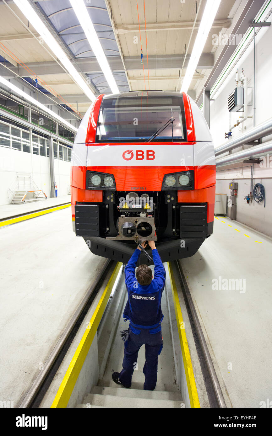 Krefeld, Germania, Desiro CityJet la Siemens rail impianto auto Foto Stock