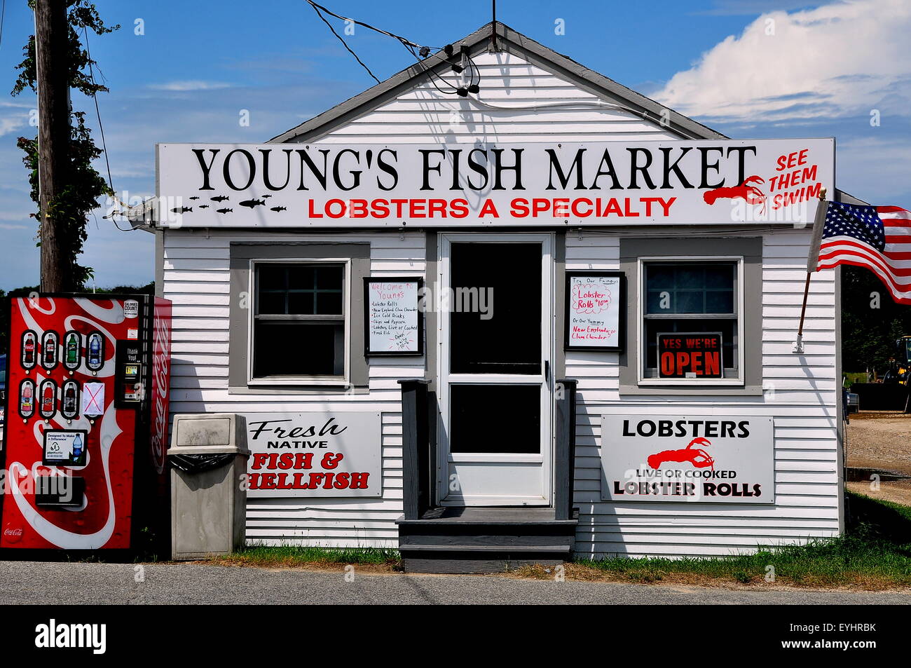 Orleans, Massachusetts: giovani il mercato del pesce e il ristorante al Porto di roccia su Cape Cod Foto Stock