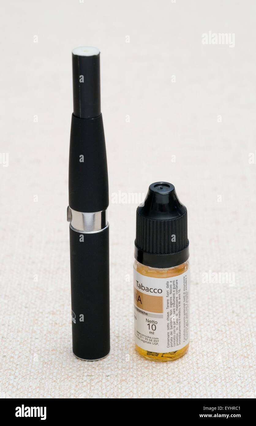 sigaretta elettronica con il liquido KIWI Spark, Starter Kit, Sigaretta Elettronica con sistema a Pod aperto,  2,0 ml, Batteria da 700 mAh, senza nicotina, no E-liquid (Pink) :  Amazon.it: Elettronica main image 1
