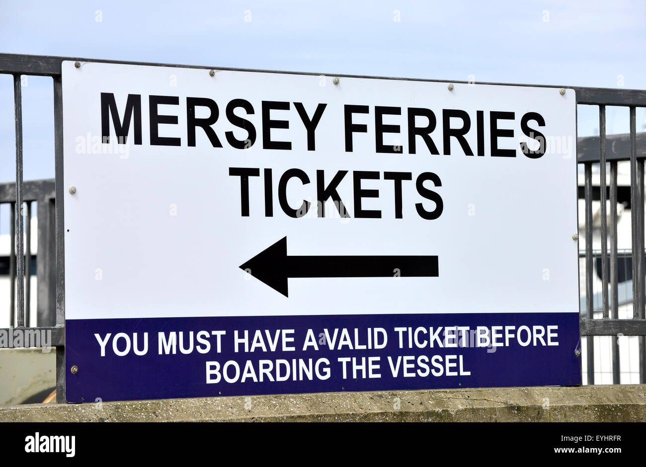Mersey Ferry segno, la città di Liverpool, Gran Bretagna, Regno Unito Foto Stock
