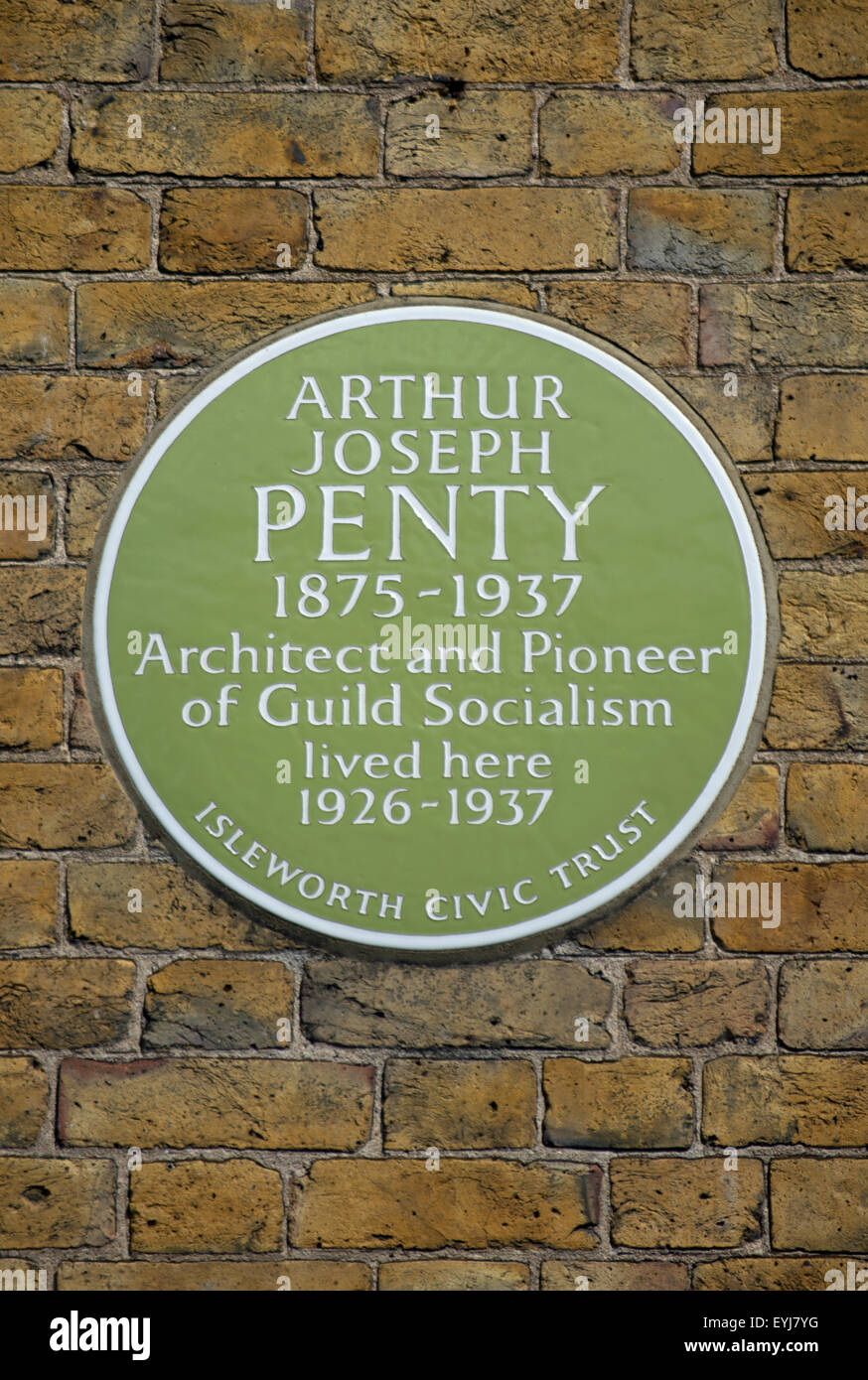 Isleworth civic trust marcatura di placca una casa di Arthur joseph penty, architetto e guild socialismo pioneer, Isleworth, Inghilterra Foto Stock Isleworth civic trust marcatura di placca una casa di Arthur joseph penty, architetto e guild socialismo pioneer, Isleworth, Inghilterra Foto Stock