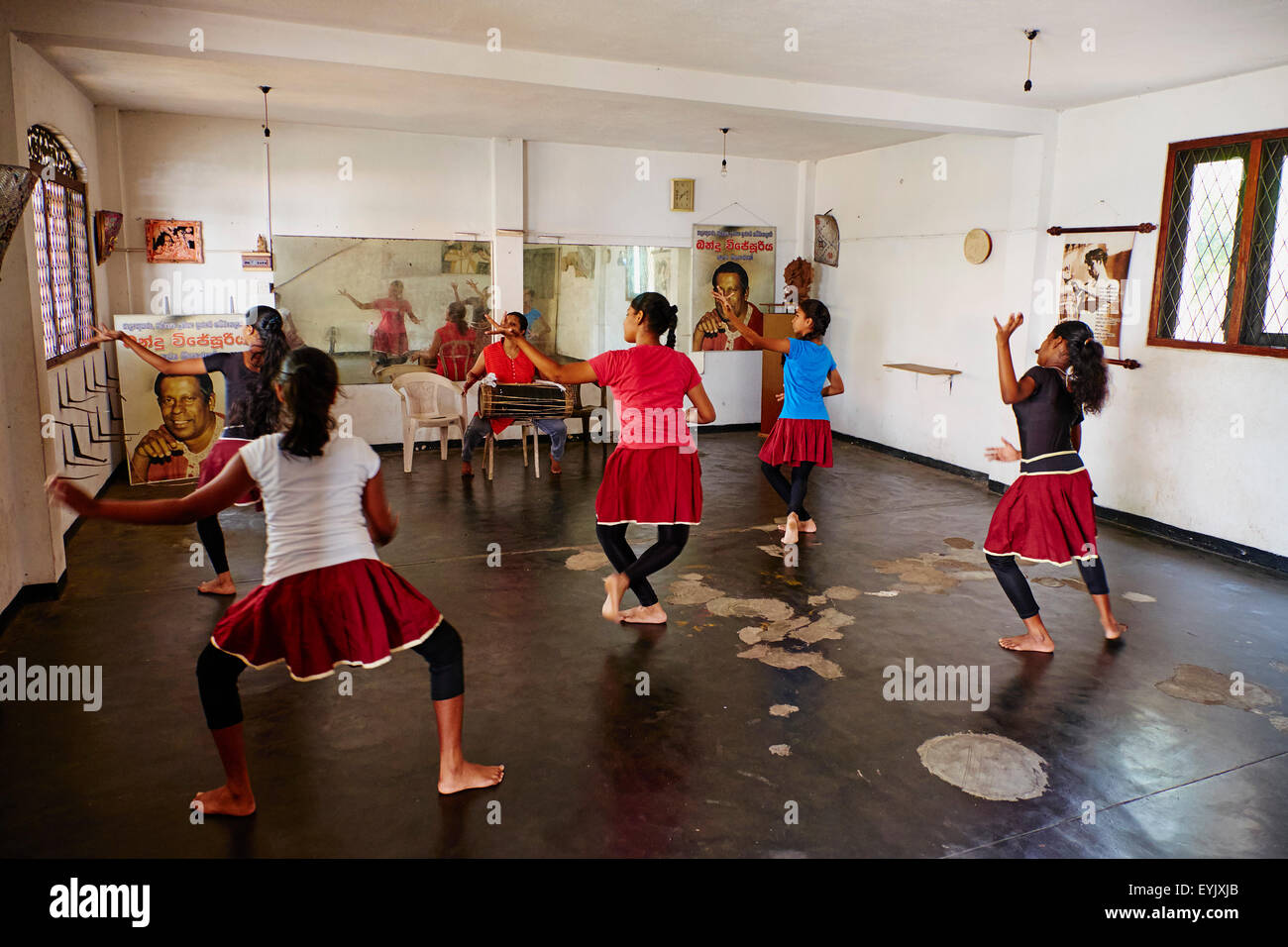 Sri Lanka, costa sud occidentale, Ambalangoda, Kolama tradizionale scuola di danza Foto Stock