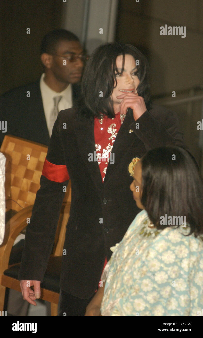 La Pop Star Michael Jackson partecipa a un evento presso l ambasciata etiopica prima di ricevere il premio umanitario da ambasciatori africani coniugi' Association di Washington D.C.. Foto Stock