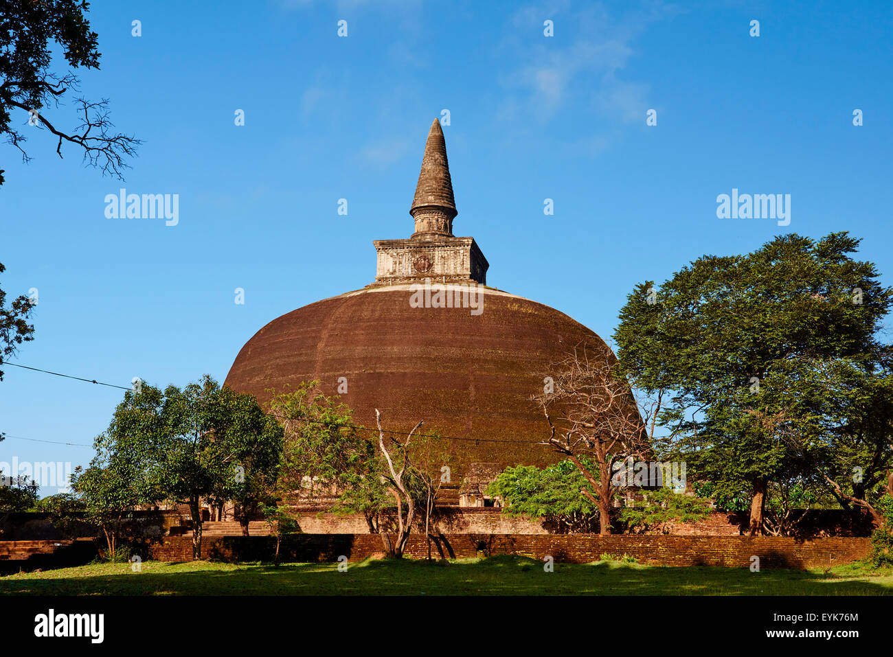 Sri Lanka, Ceylon, Nord provincia centrale e antica città di Polonnaruwa, Sito Patrimonio Mondiale dell'UNESCO, Vihara Rankot Foto Stock
