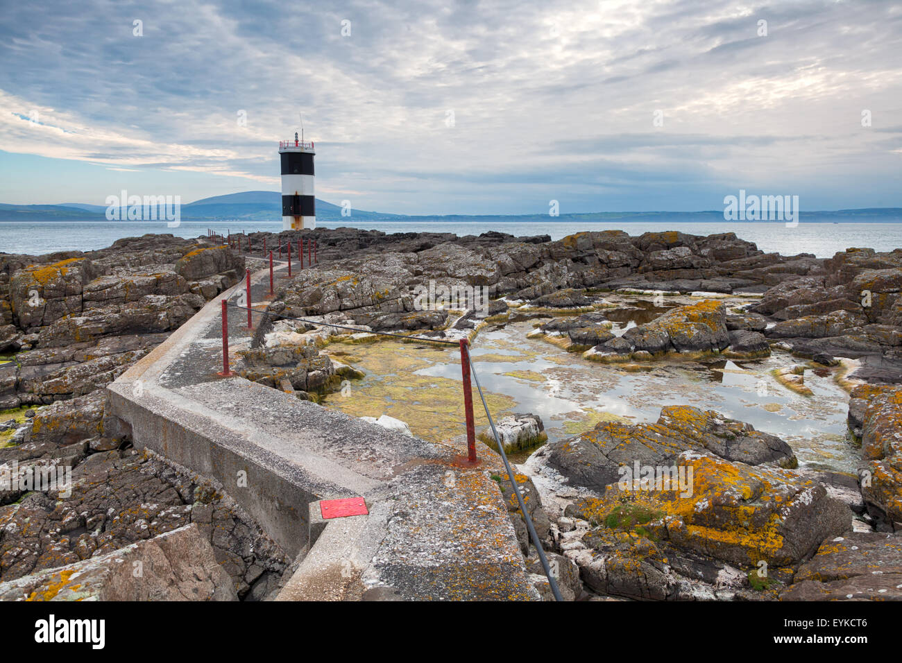 Rue Point Lighthouse sull isola di Rathlin, Irlanda del Nord Foto Stock