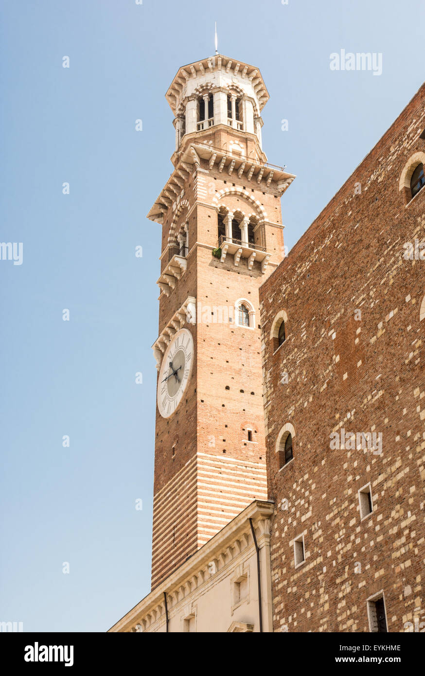 Torre dei Lamberti a Verona (Italia) Foto Stock