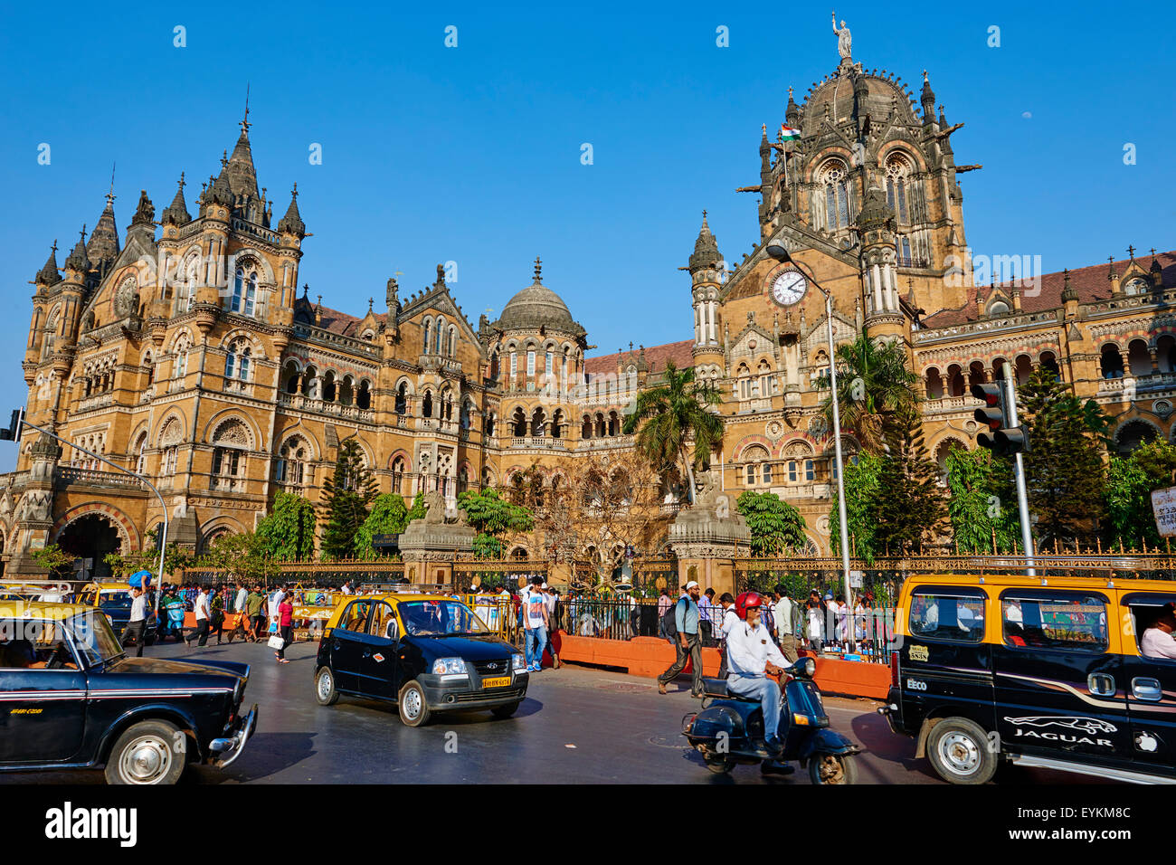 India Maharashtra, Mumbai (Bombay), Victoria terminus ferroviario o stazione di Chhatrapati Shivaji Foto Stock