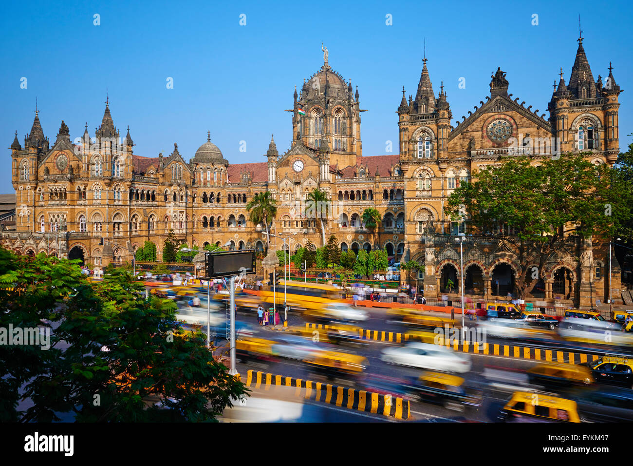 India Maharashtra, Mumbai (Bombay), Victoria terminus ferroviario o stazione di Chhatrapati Shivaji Foto Stock