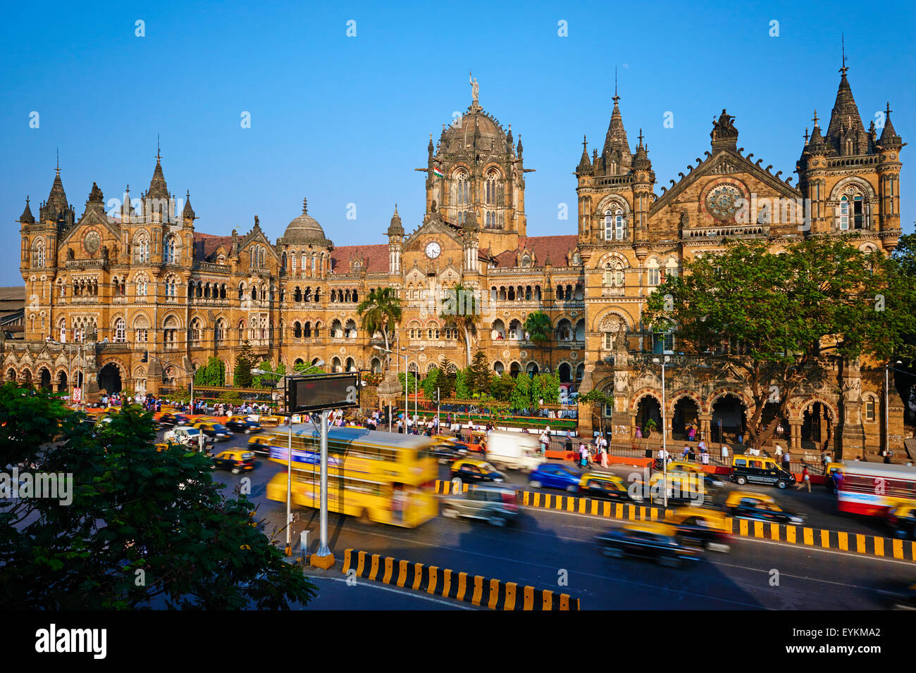 India Maharashtra, Mumbai (Bombay), Victoria terminus ferroviario o stazione di Chhatrapati Shivaji Foto Stock