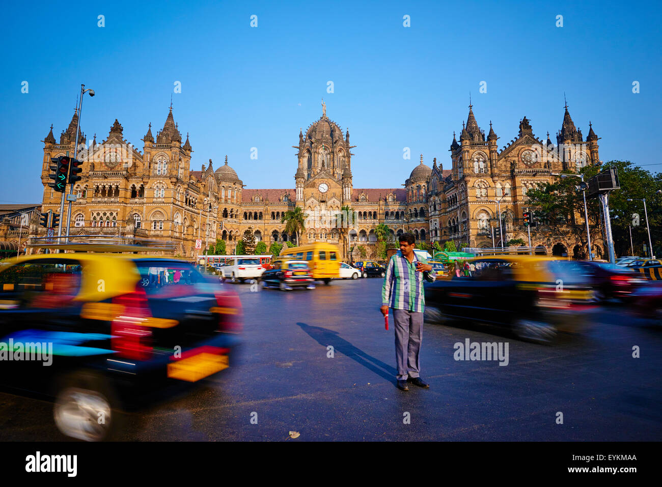 India Maharashtra, Mumbai (Bombay), Victoria terminus ferroviario o stazione di Chhatrapati Shivaji Foto Stock