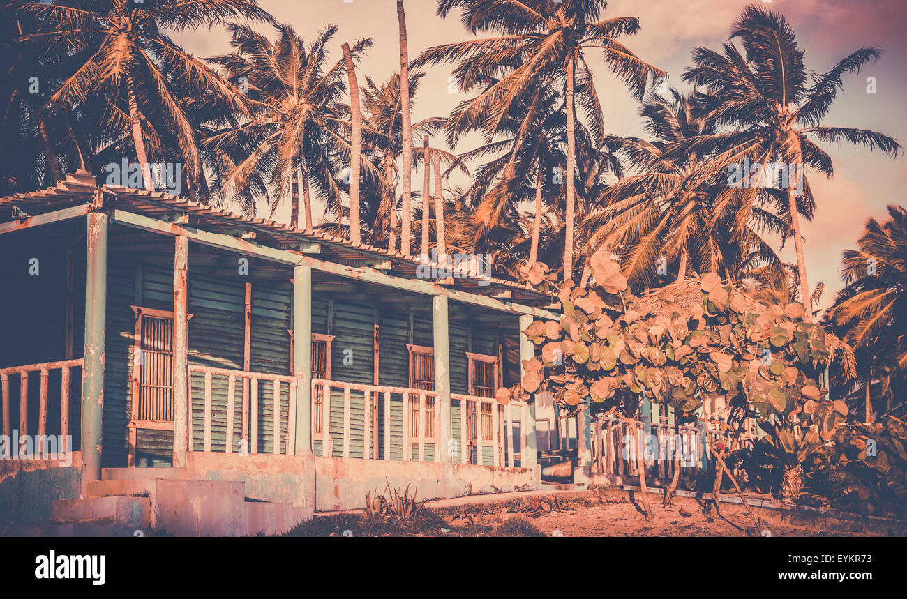 Tipica casa blu sulla riva del mare in Repubblica Dominicana Foto Stock