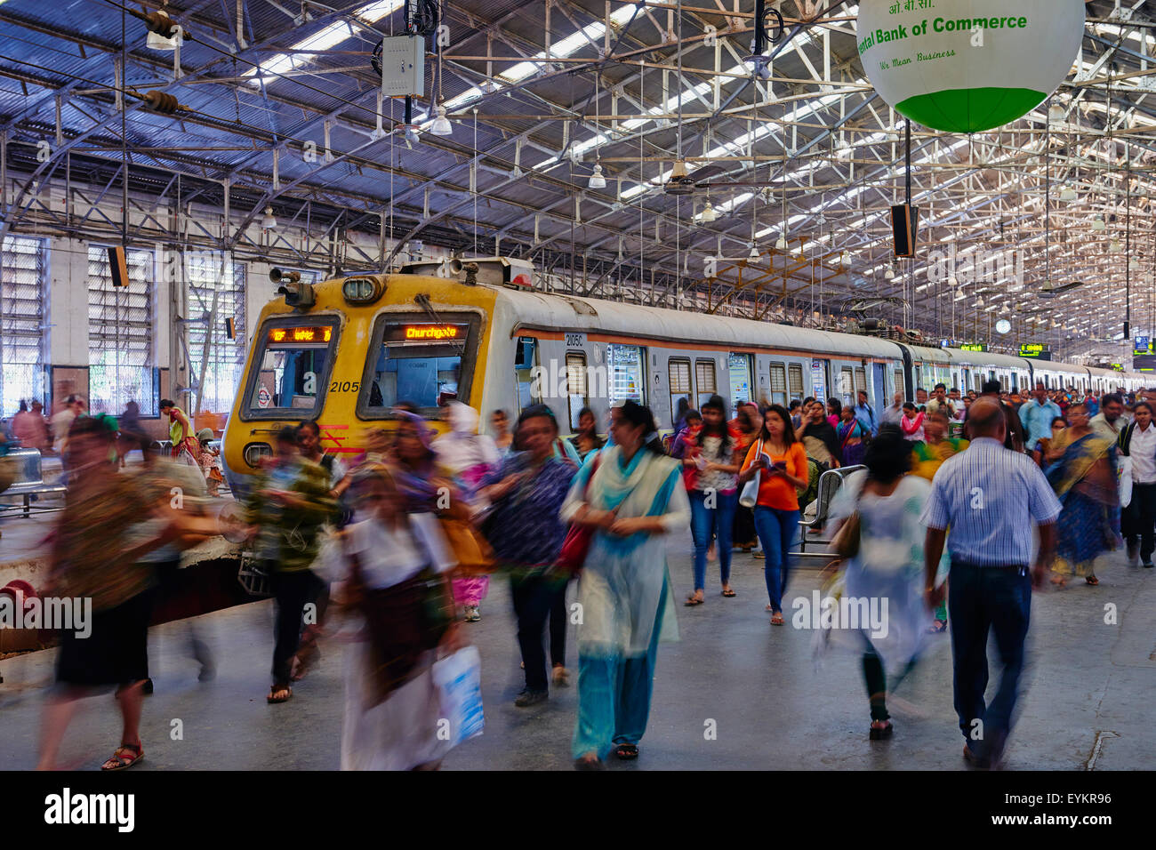 India Maharashtra, Mumbai (Bombay), Victoria terminus ferroviario o stazione di Chhatrapati Shivaji Foto Stock