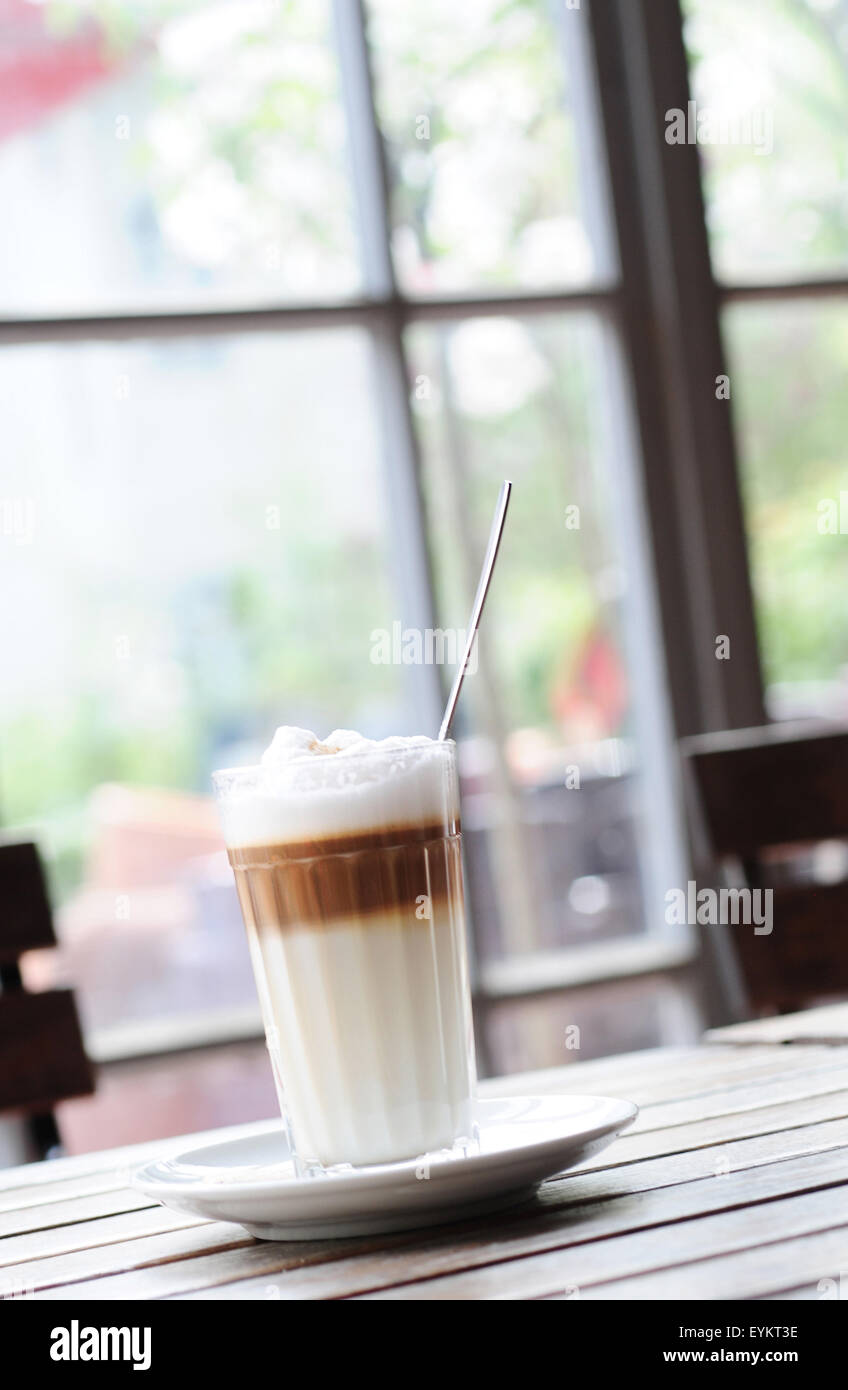 Stecca macchiato, vetro, bianco caffè, Foto Stock