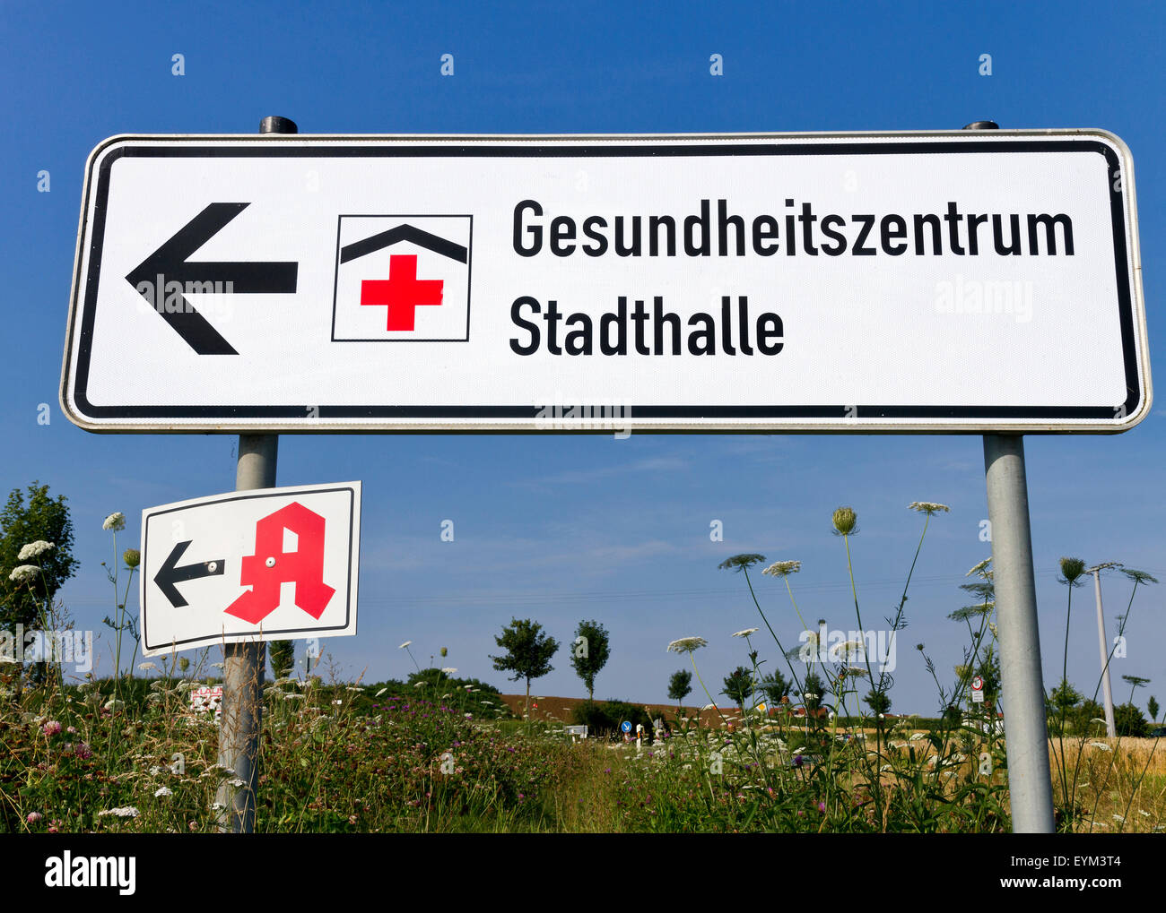 Cartello per un centro di salute e di una farmacia, Foto Stock