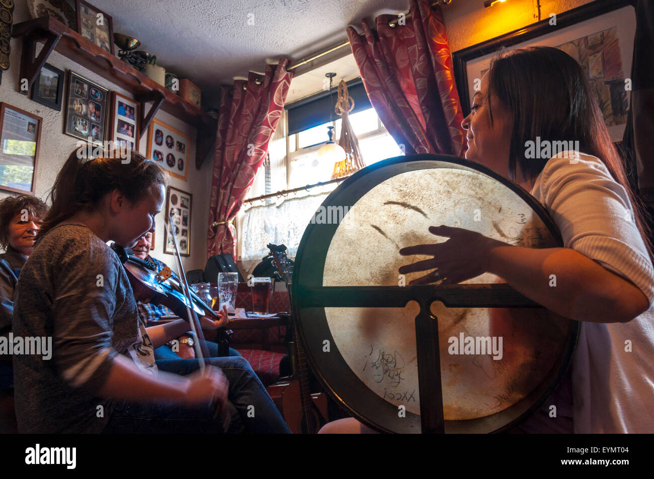 La musica tradizionale in Ardara County Donegal Irlanda Foto Stock