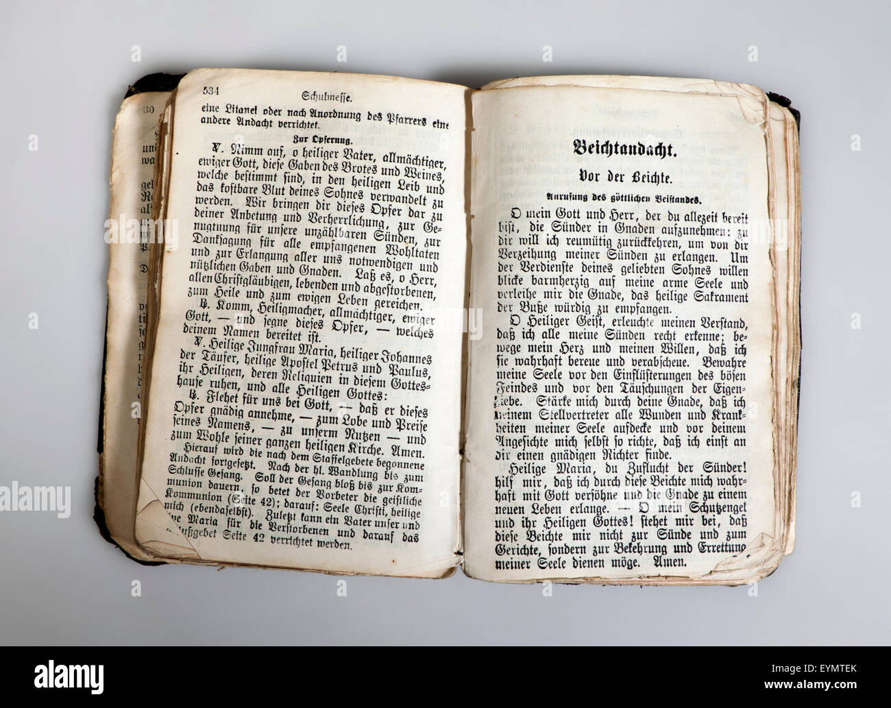 Vecchio cattolico libro di preghiera Foto Stock