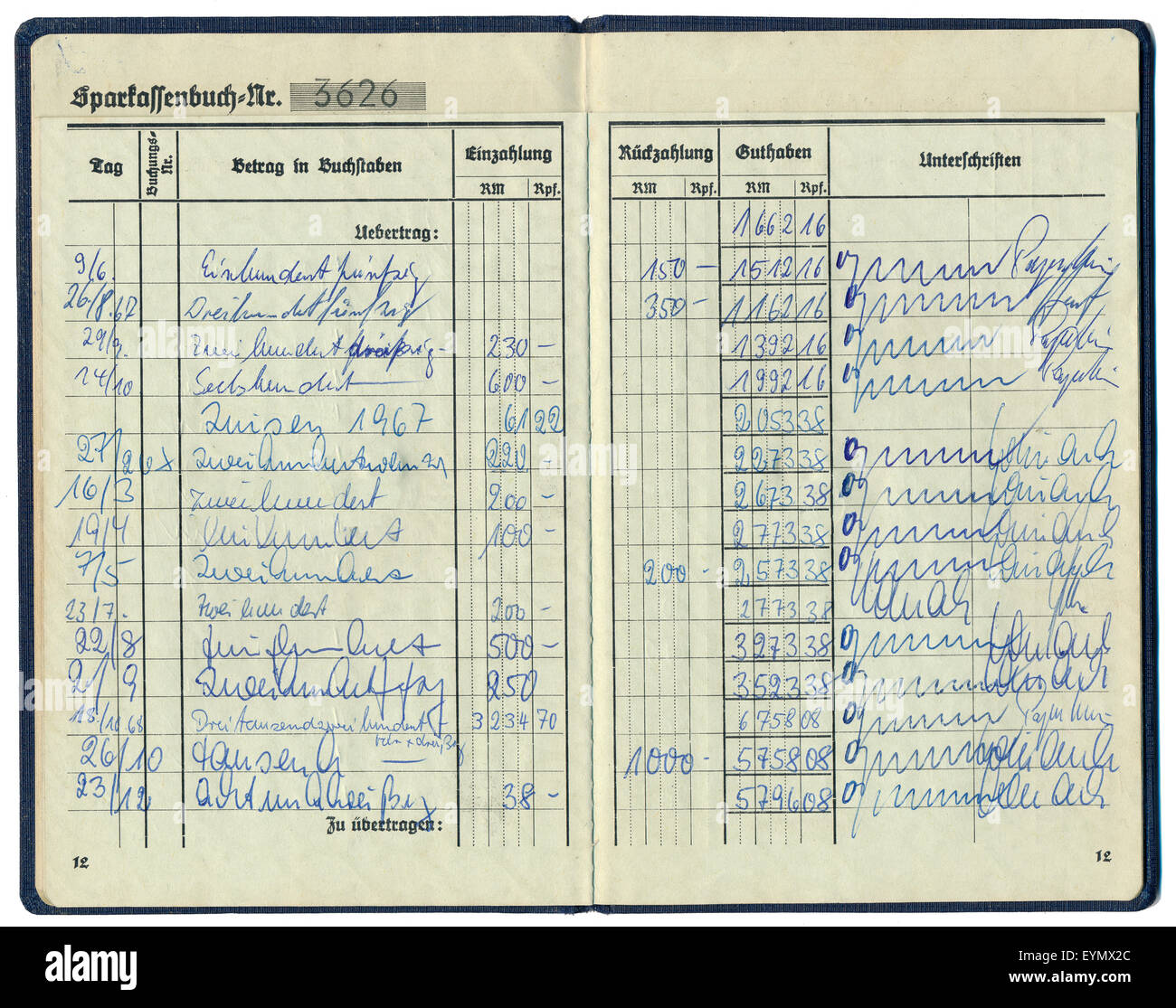 Il vecchio conto risparmio libretto dal 1967 al 1968, tedesco Sparkasse bank, la registrazione delle voci e delle firme, Germania, Europa Foto Stock