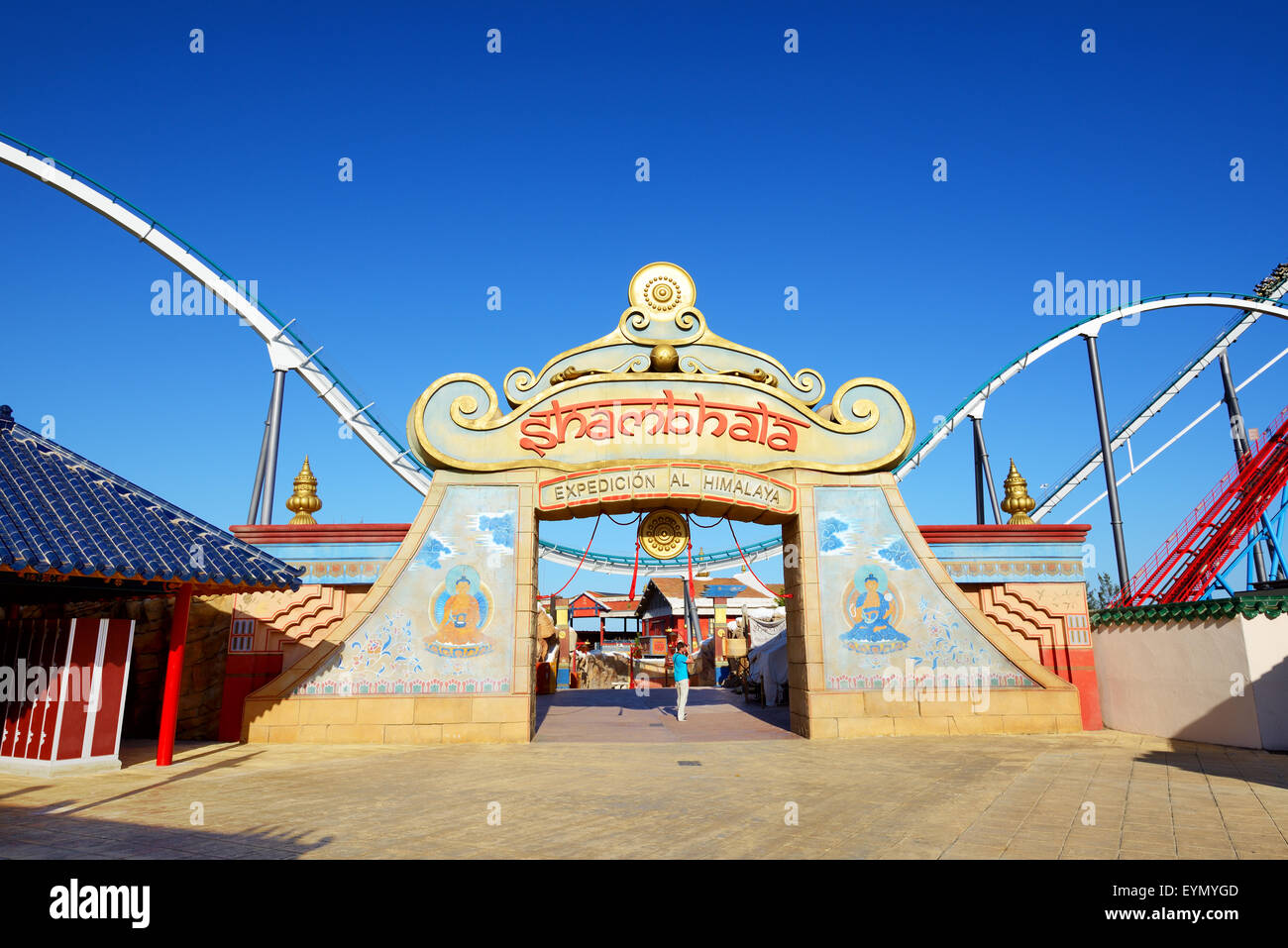 Shambhala rollercoaster nel parco a tema di Port Aventura, Salou, Spagna Foto Stock