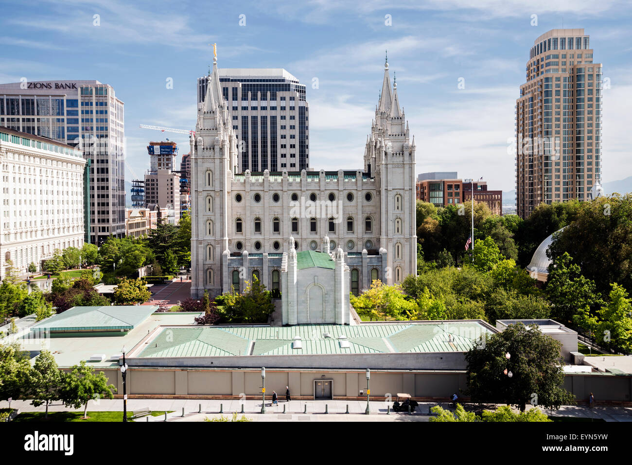 Vista da sopra il Salt Lake Temple, Salt Lake City, capitale dello Utah, Stati Uniti d'America Foto Stock