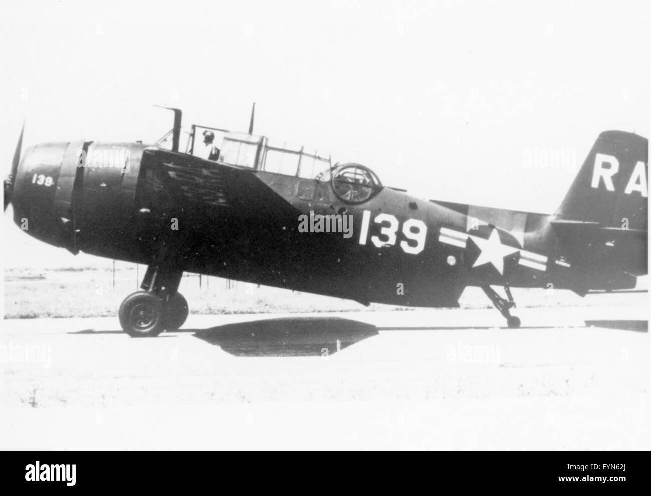 XB-35 Rear Gunner Mockup, un modello concettuale per il bombardiere ad ala volante sperimentale Northrop XB-35, che mostra il design della stazione di artiglieria posteriore. Questo aereo faceva parte dello sviluppo di bombardieri a lungo raggio della U.S. Air Force alla fine degli anni '1940 Foto Stock