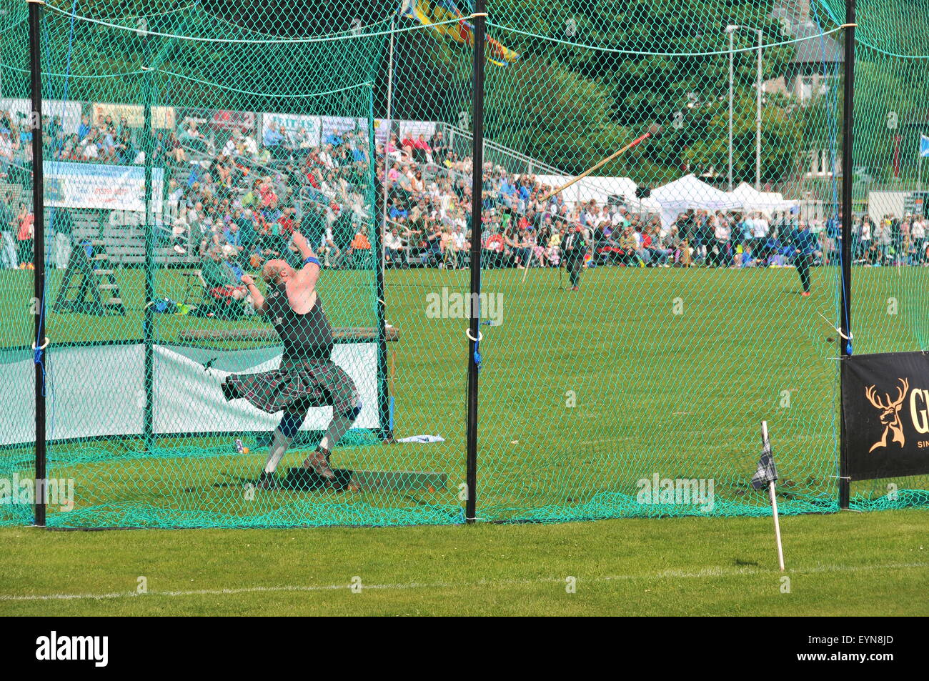 Gettando il martello a Aboyne Highland Games Foto Stock