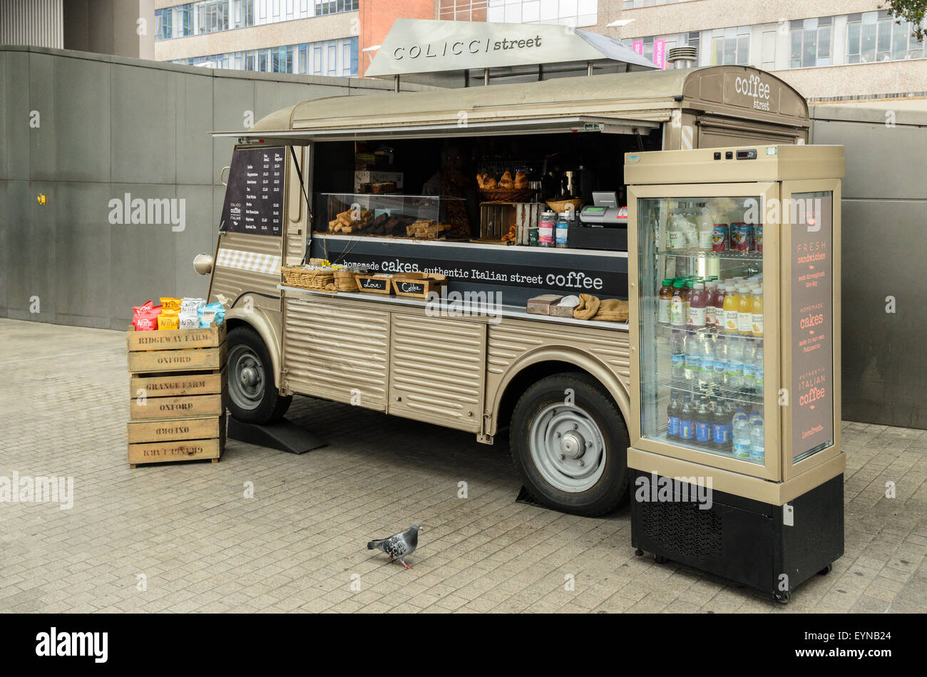 Pressione di stallo di caffè presso la stazione di Paddington, London, England, Regno Unito Foto Stock