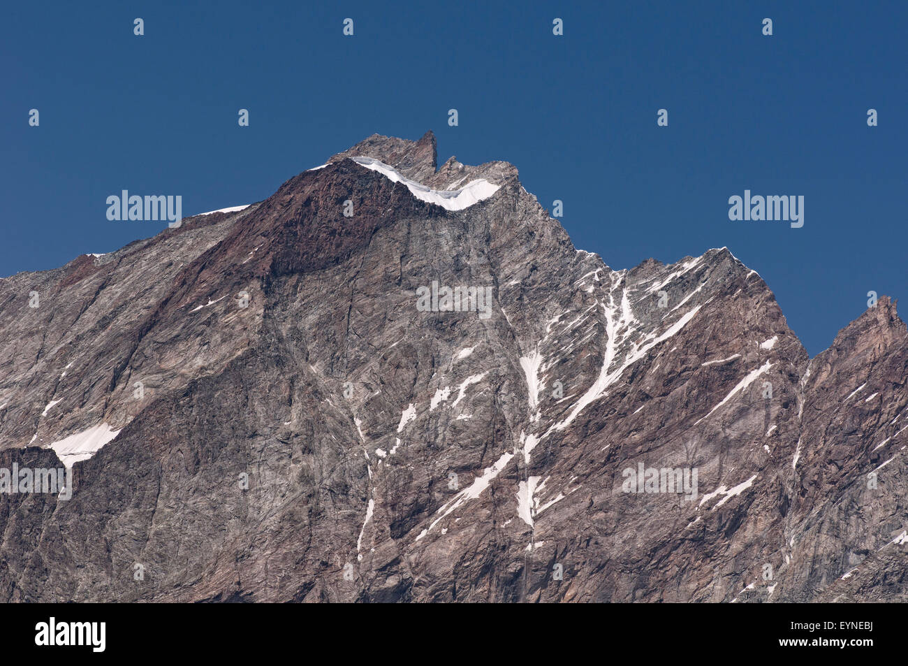 Vista del Monte Cervino Matterhorn ( ) da cervinia. Valle d'Aosta. Alpi. L'Italia. Foto Stock