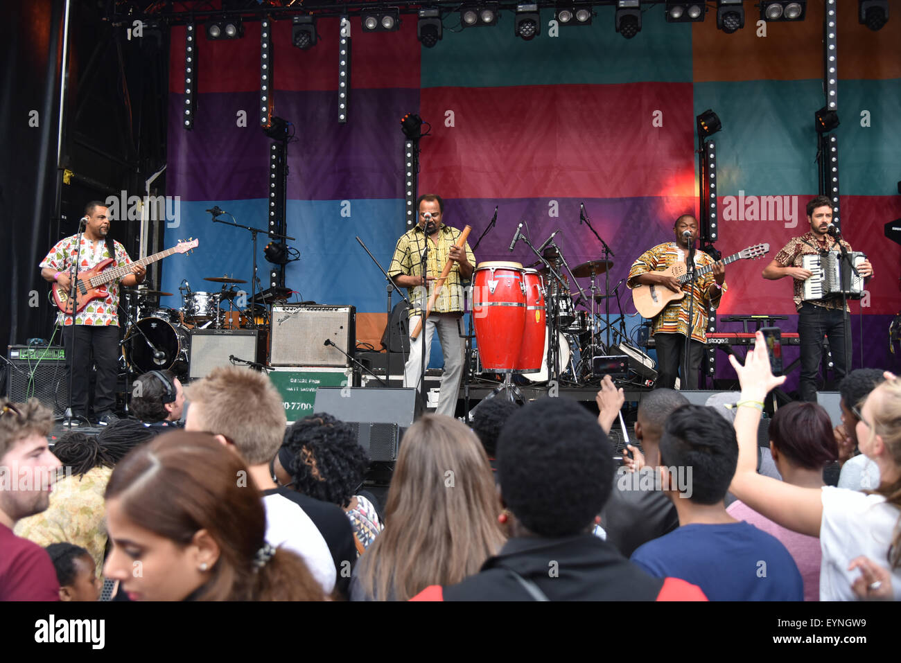 Londra, UK, 1 Agosto 2015 : FUSIBILE ODG preforme al centro dell'Africa Summer Festival in Covent Garden di Londra. Foto di vedere Li Foto Stock