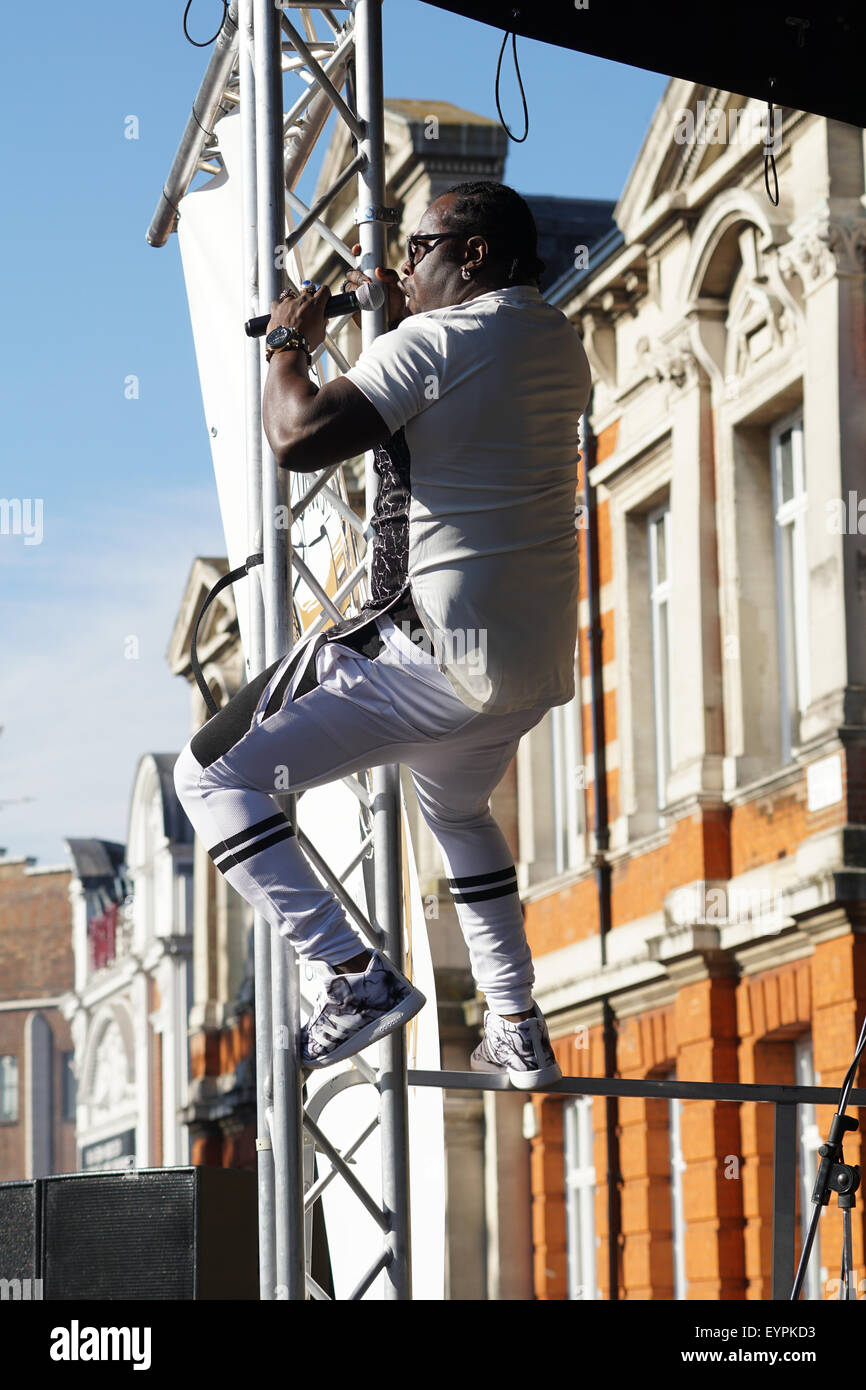Londra, UK, 2 Agosto 2015 : Ragga Rugge eseguire presso il decimo anniversario della Brixton Splash ospita da Nero archivi culturali cibo in Brixton, Londra. Foto di vedere Li/Alamy Live News Foto Stock
