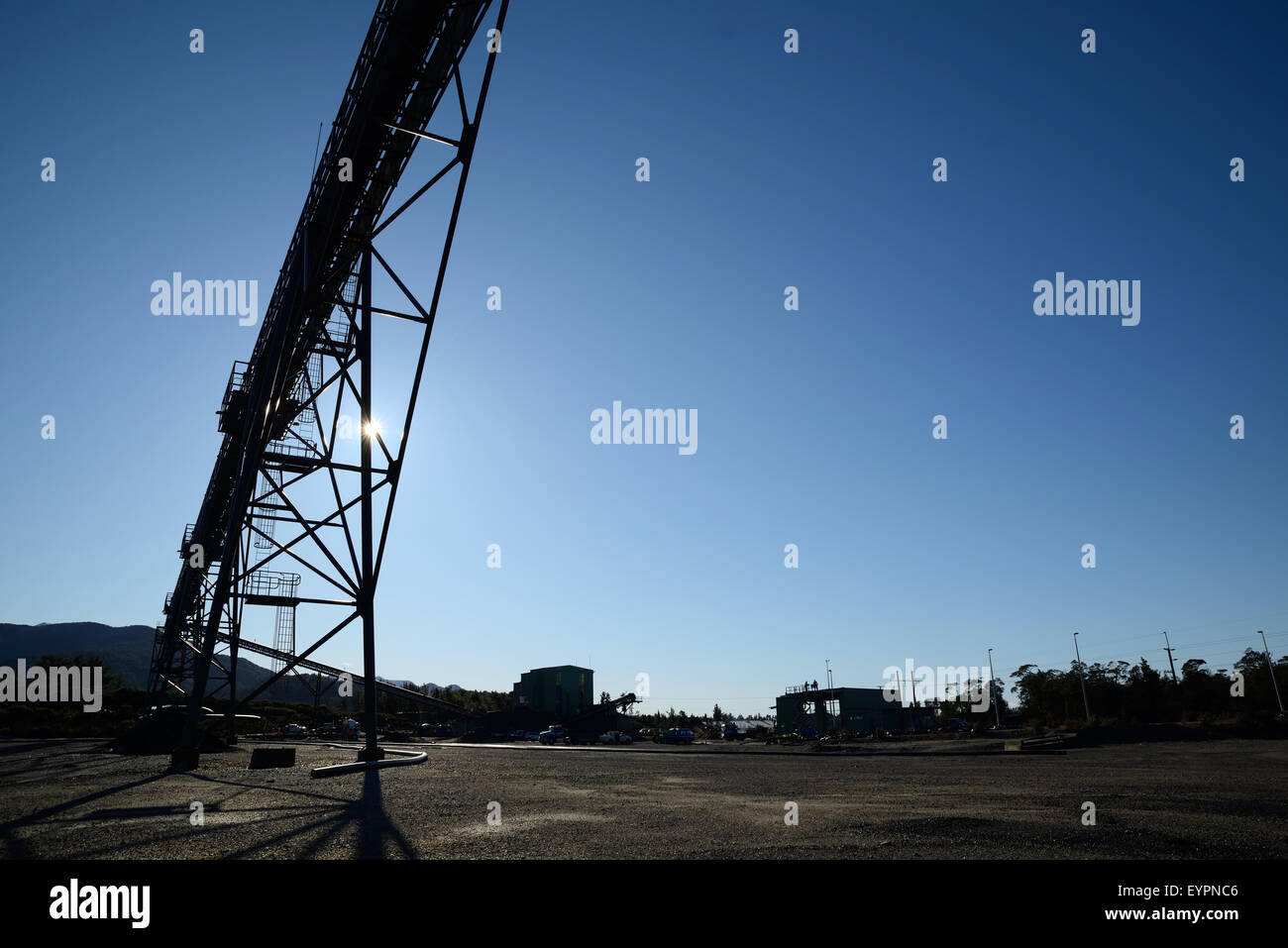 Nastro trasportatore per infrastruttura loadout strutture in una miniera di carbone Foto Stock