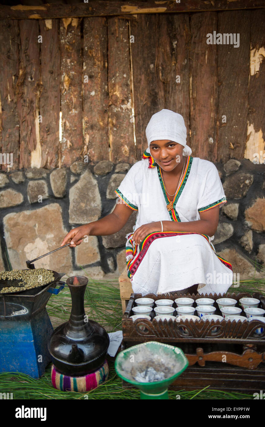 Cerimonia di caffè, Etiopia Foto Stock
