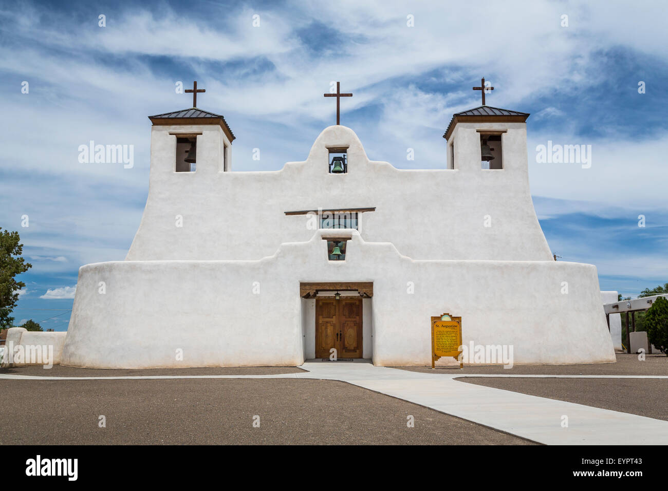 La Chiesa di Sant'Agostino in il pueblo di Isleta, Nuovo Messico, Stati Uniti d'America. Foto Stock