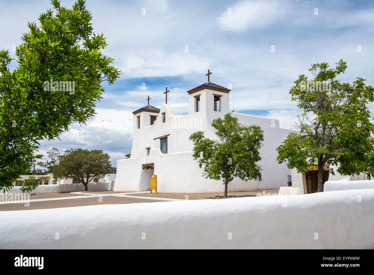 La Chiesa di Sant'Agostino in il pueblo di Isleta, Nuovo Messico, Stati Uniti d'America. Foto Stock