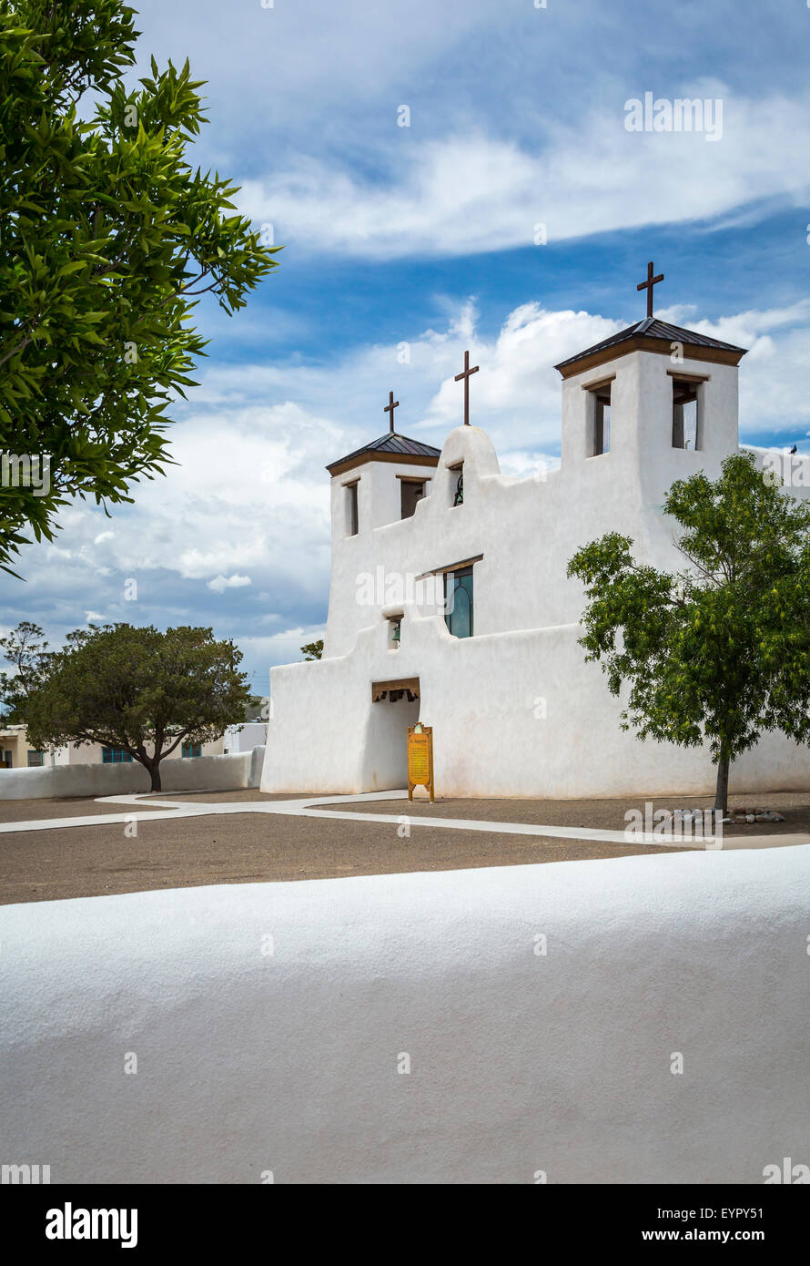La Chiesa di Sant'Agostino in il pueblo di Isleta, Nuovo Messico, Stati Uniti d'America. Foto Stock