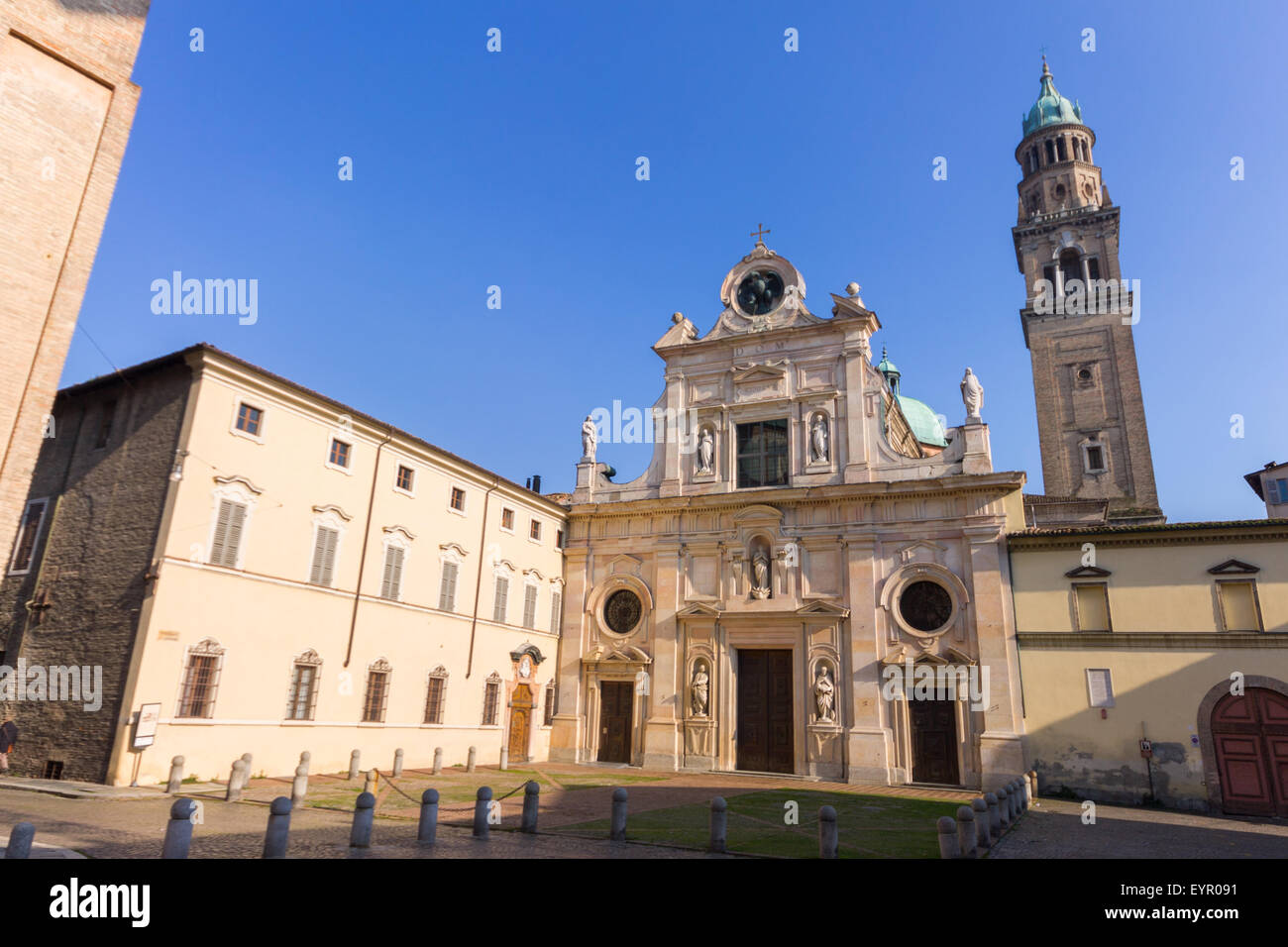 L'Italia, Emilia Romagna, Parma, Piazza San Giovanni e il monastero Foto Stock