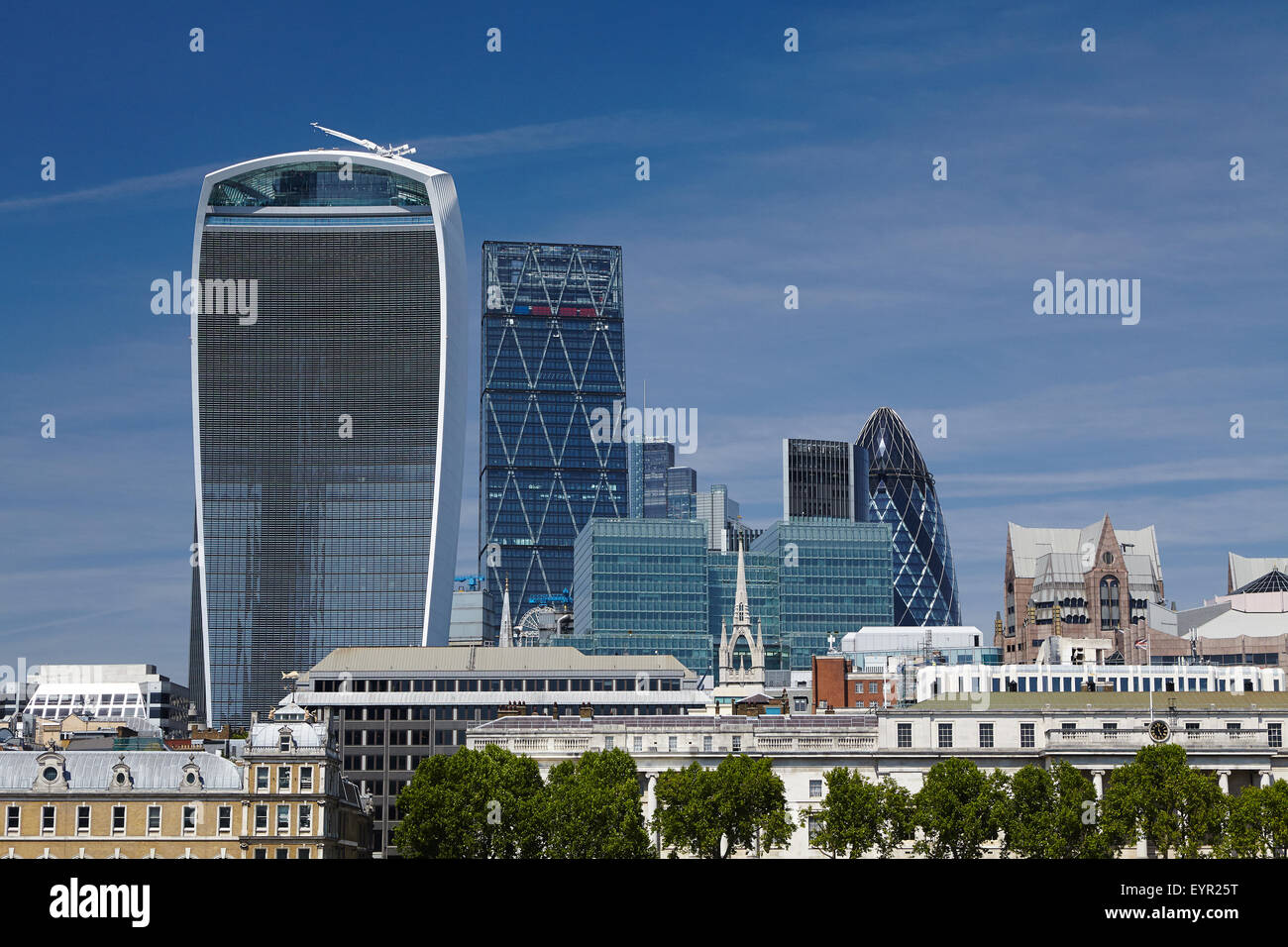 City of London Skyline - Vista dal lato sud del fiume guardando a Nord. Foto Stock
