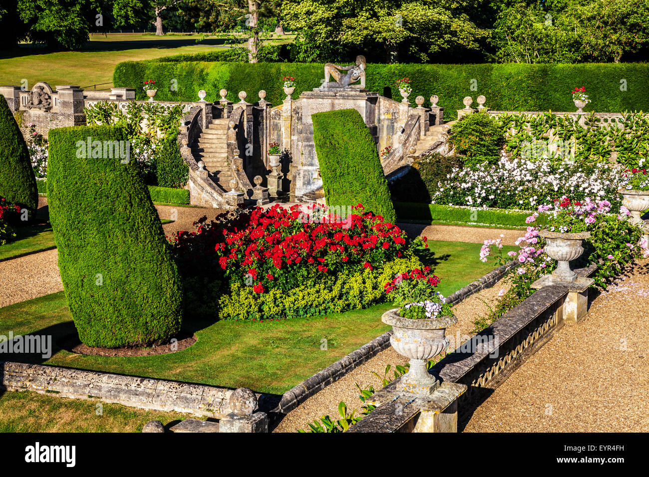 La terrazza della struttura Bowood House nel Wiltshire. Foto Stock